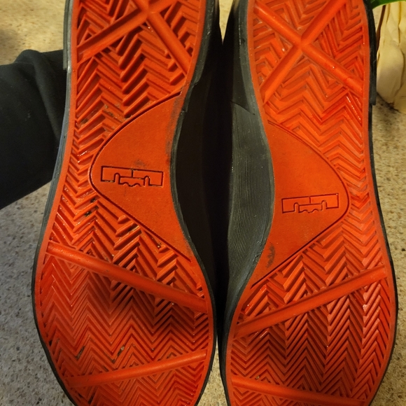 Lebron lights out - Picture 4 of 5